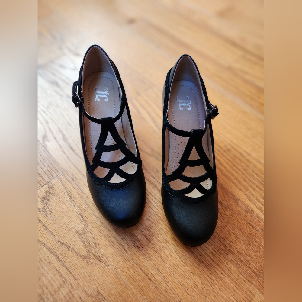 New Black heels, size 7.5